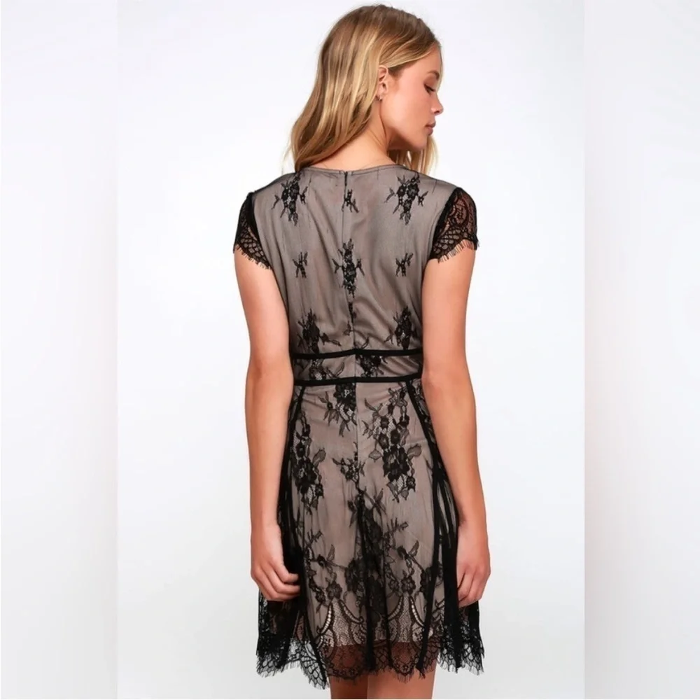 NWT lulus Liano Black Lace Skater Dress